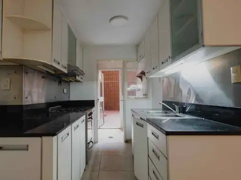 VENTA DEPARTAMENTO 4 DORMITORIOS CON PATIO PROPIO