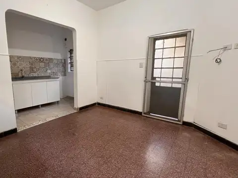 Depto Tipo Casa 3 ambientes con 1 baño