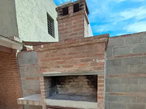 Casa en Alquiler en Poeta Lugones, $ 1.700.000