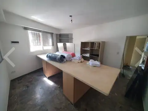 Casa 6 ambientes con 2 baños