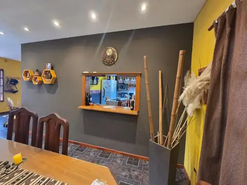 Casa 4 ambientes con 1 baño