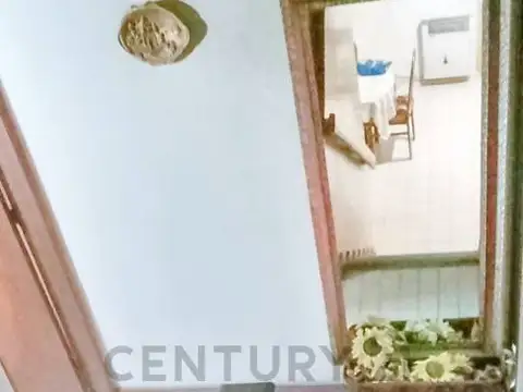 Century 21 López vende casa esquina de dos plantas en ciudad de Mendoza