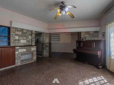 VENTA CASA 2 DORMITORIOS Y GARAJE BUCEO