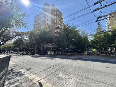 Departamento de categoría en venta en Ciudad de Mendoza | 3 dormitorios, cochera y vista a la Cordil