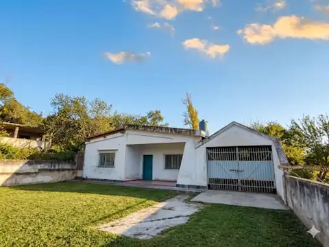 Casa 5 ambientes con 1 baño