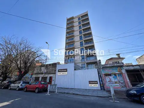 Venta departamento 2 ambientes con balcón en Moron