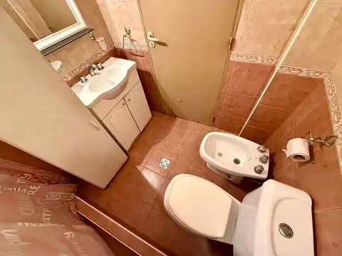 Depto Tipo Casa 5 ambientes con 2 baños