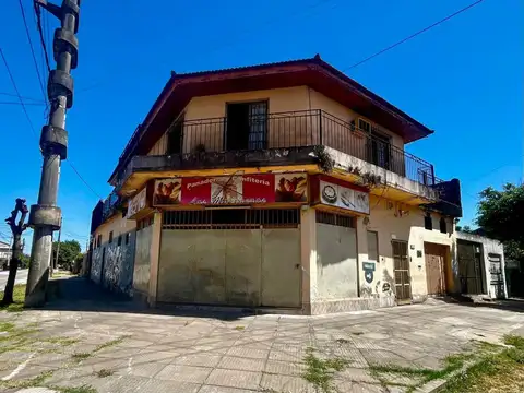 LOCAL COMERCIAL CON CASA 3AMB VENTA  MERLO NORTE