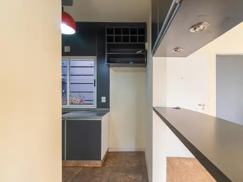 Departamento muy luminoso con balcón 2 ambientes Florida