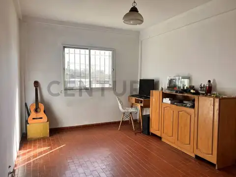 Departamento en Venta en Los Hornos, USD 35.000