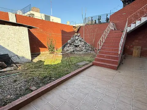 Depto Tipo Casa en Alquiler de 4 dormitorios