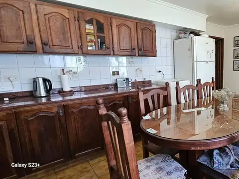 CASA 4 AMB / COCHERAS/ JARDÍN /APTO CRÉDITO