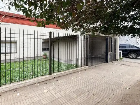 CASA - 4 AMBIENTES  - MERLO SUR