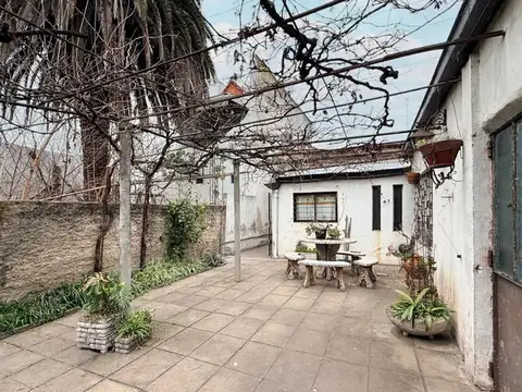 Casa en Alquiler con 1 cochera