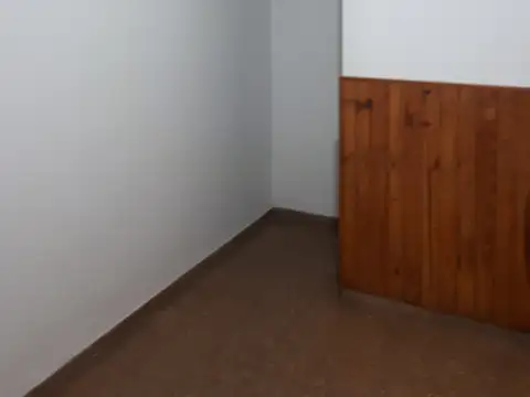 8 600