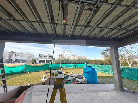 Moderna casa en Santa Elena