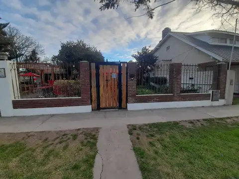 Casa en Venta con 7 cocheras