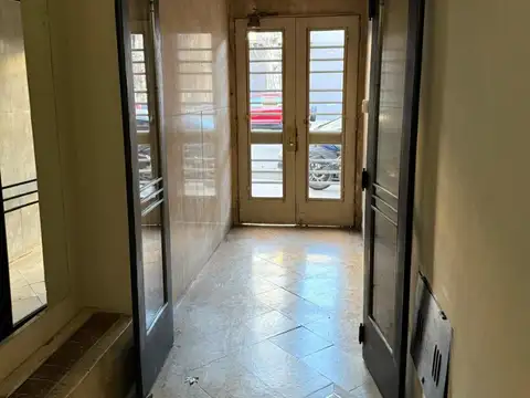 Departamento 1 Piso por escalera