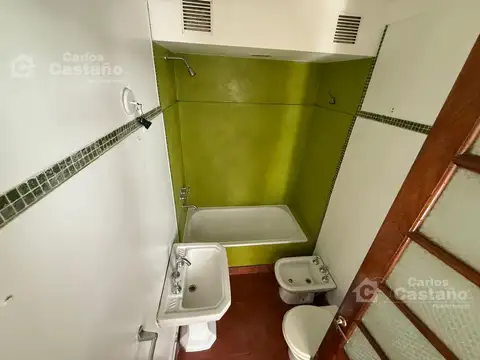 Exc. PH 3 Amb. a Nuevo al Contrafrente con Terraza, Quincho y Parrilla