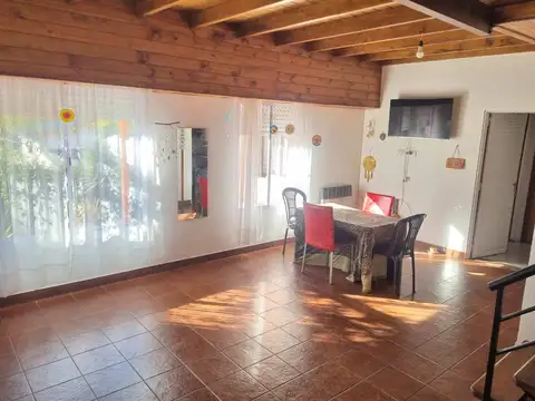 VENTA CASA 4 AMBIENTES SIERRA DE LOS PADRES