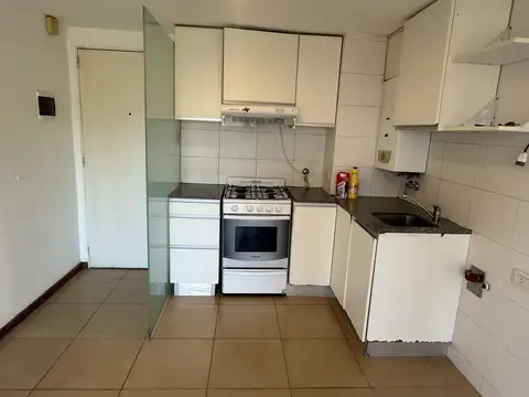 Departamento en Alquiler en Abasto, $ 490.000