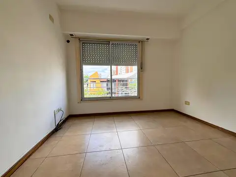 Departamento en Alquiler en Abasto, $ 490.000