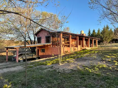 Venta casa doble en Yacanto, ideal inversión 