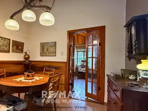 CASA MAS DOS DEPARTAMENTOS EN EXCELENTE ZONA