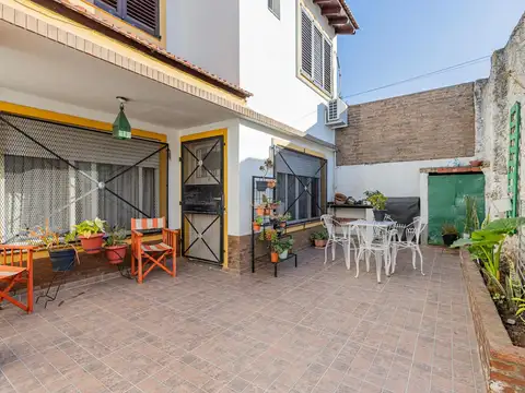 Depto Tipo Casa en Venta de 5 ambientes