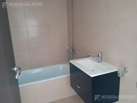 Departamento 4 ambientes con 2 baños