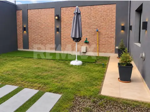 Casa en Venta en Plottier, USD 145.000