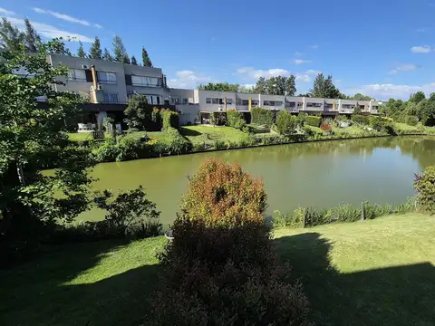 Duplex 2 amb al lago en Nordelta