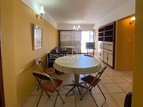 DEPARTAMENTO DE 2 AMBIENTES CON VISTA AL MAR Y COCHERA