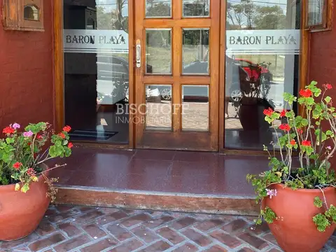 AVENIDA 1 ENTRE PASEOS 105 Y 107