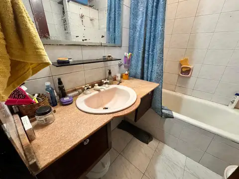 Casa en VENTA, 3 dormitorios con terraza, Barrio Lisandro de la Torre-Rosario