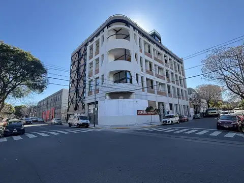 Local comercial en venta en el industrial Boedo