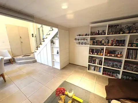 Depto Tipo Casa en Venta de 4 dormitorios