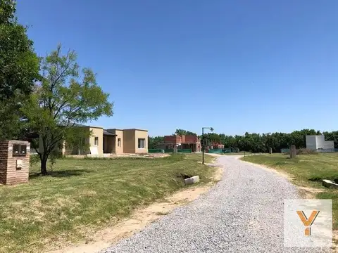 Terreno en Venta en Manzanares, USD 49.000