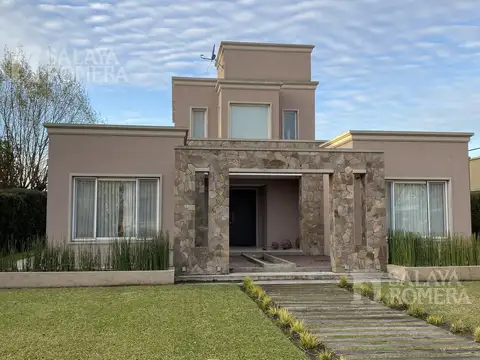 Casa en Venta de 4 dormitorios