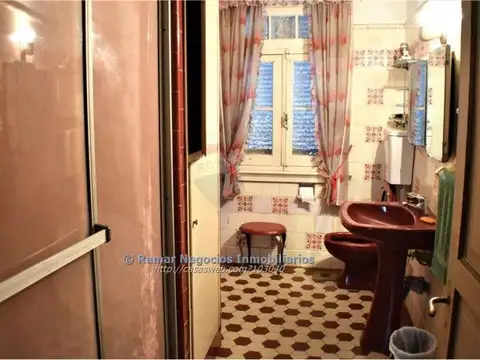 Casa 7 ambientes con 3 baños