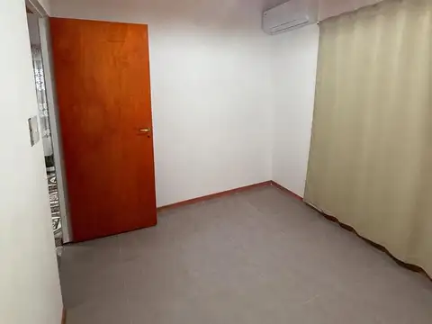Casa en Alquiler con 1 cochera