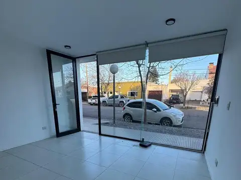 Local en Alquiler en Trenque Lauquen, $ 450.000