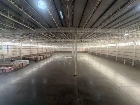 Alquiler  6100 mts cub de Deposito Polo Ezeiza 200 mts del acceso principal