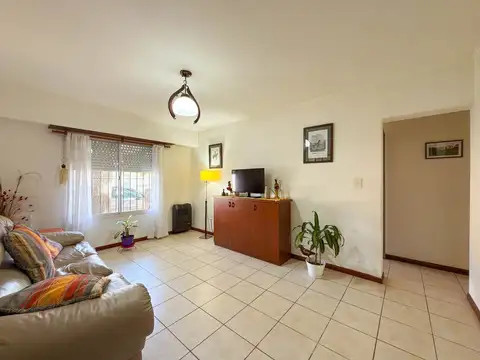 DEPARTAMENTO VENTA 1 DORMITORIO TANDIL CON COCHERA