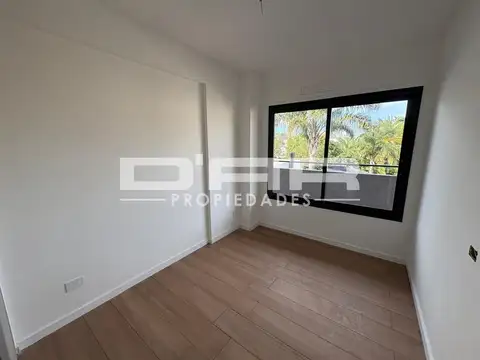 Departamento de 4 Ambientes al contrafrente con balcón corrido