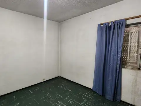 Departamento 5 ambientes con 1 baño