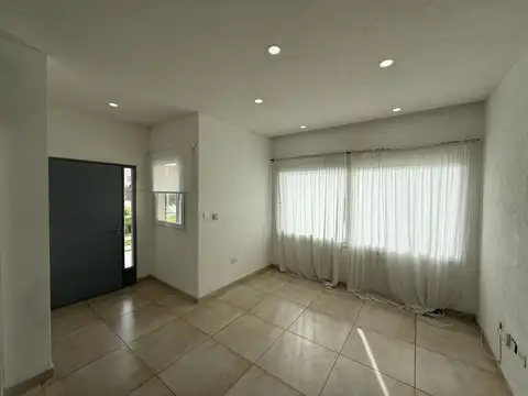 Casa Monoambiente con 2 baños