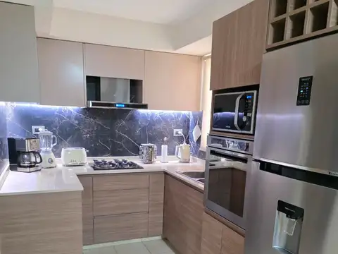 Excelente Semipiso 4 Ambientes Suite Cochera/palier Privado.