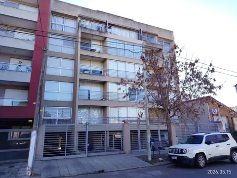Departamento de dos ambientes con cochera