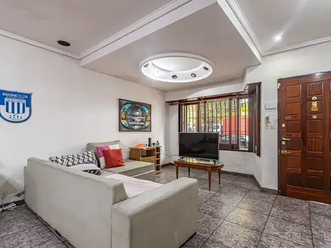 VENTA CASA 5 AMB CON TERRAZA Y COCHERA EN BARRACAS
